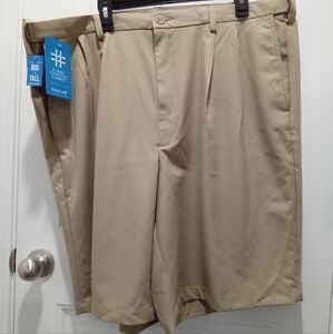 Haggar Cool Pro 18 Big & Tall Men's Size 44 Pleated Khaki Shorts NWT